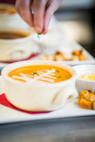 Soupe maison finie à la main